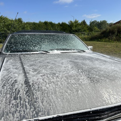 NOVA Clean Car Shampoo - Wielozadaniowy preparat do czyszczenia pojazdów