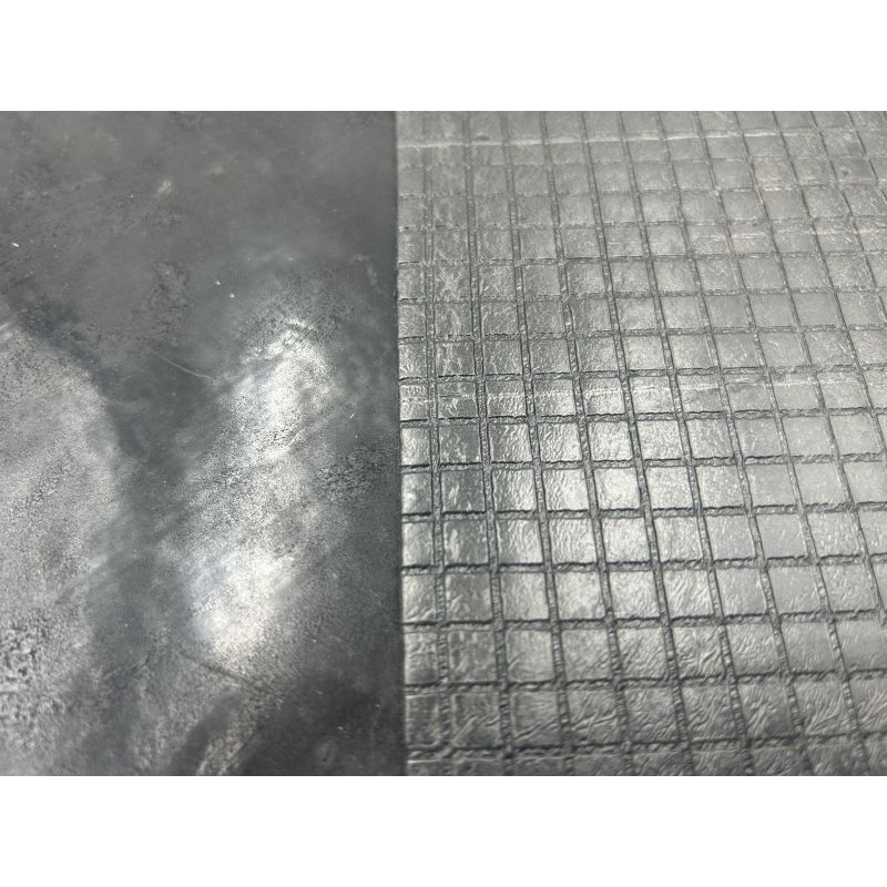 NOVA M-BIT - Mata wygłuszająca bitumiczna miękka 500x500mm (gładka / strukturalna)